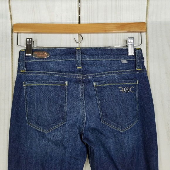 Y2K Flare Bell Bottom Jeans - Picture 4 of 9